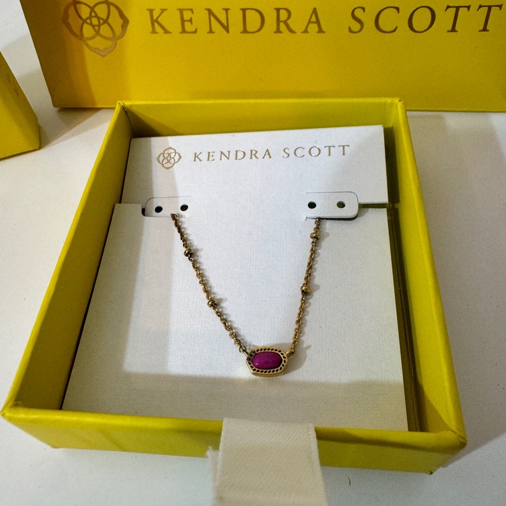 Kendra Scott Gold Necklace with Fuchsia Pendant